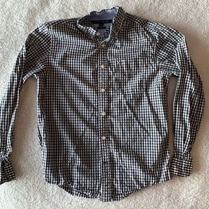 ! Tommy Hilfiger Button Down